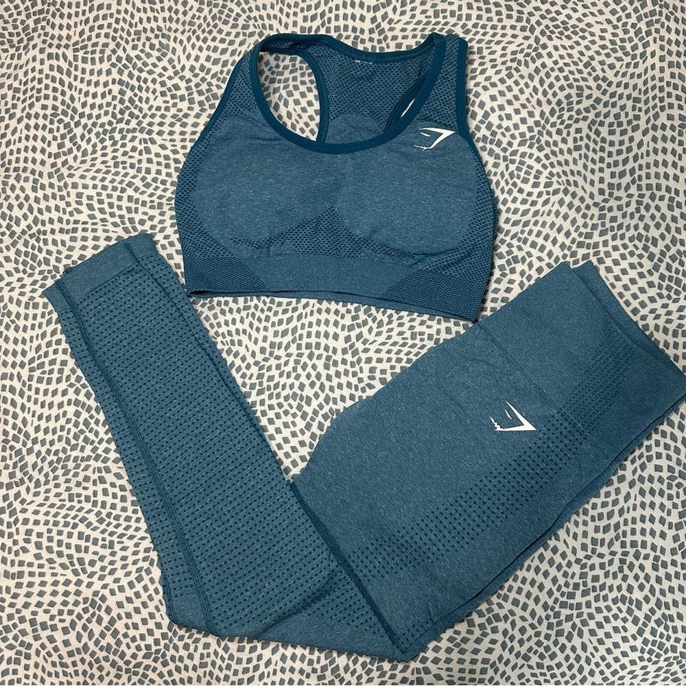 Gymshark set :) size small